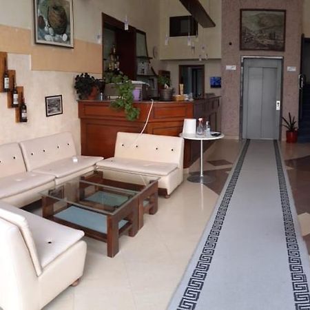 Hotel Permeti Ngoại thất bức ảnh